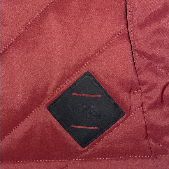 The North Face Burgundy Quilted Vest - Picture 3 of 5